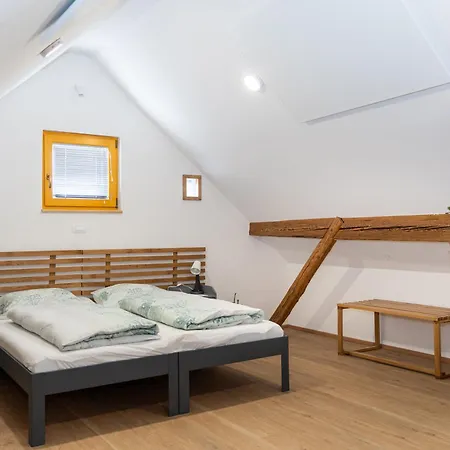 Apartma Timeless Barn *